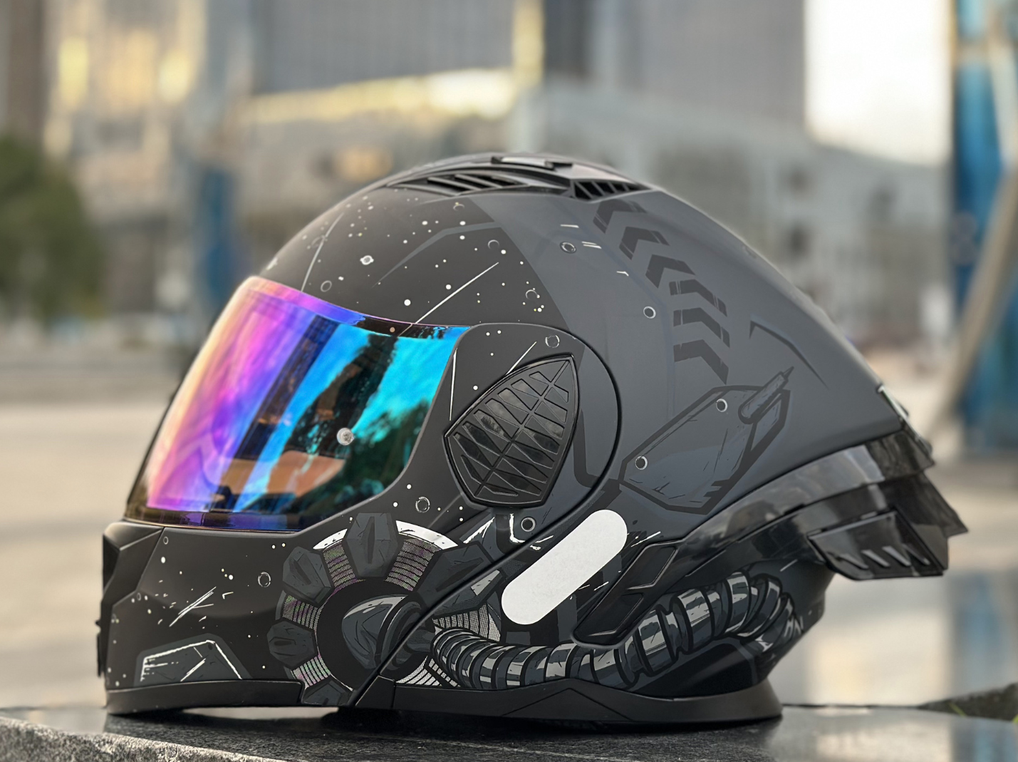 Motorcycle Helmet for Men & Women | Full-Face Dual Visor, All-Season Helmet with DOT Certification